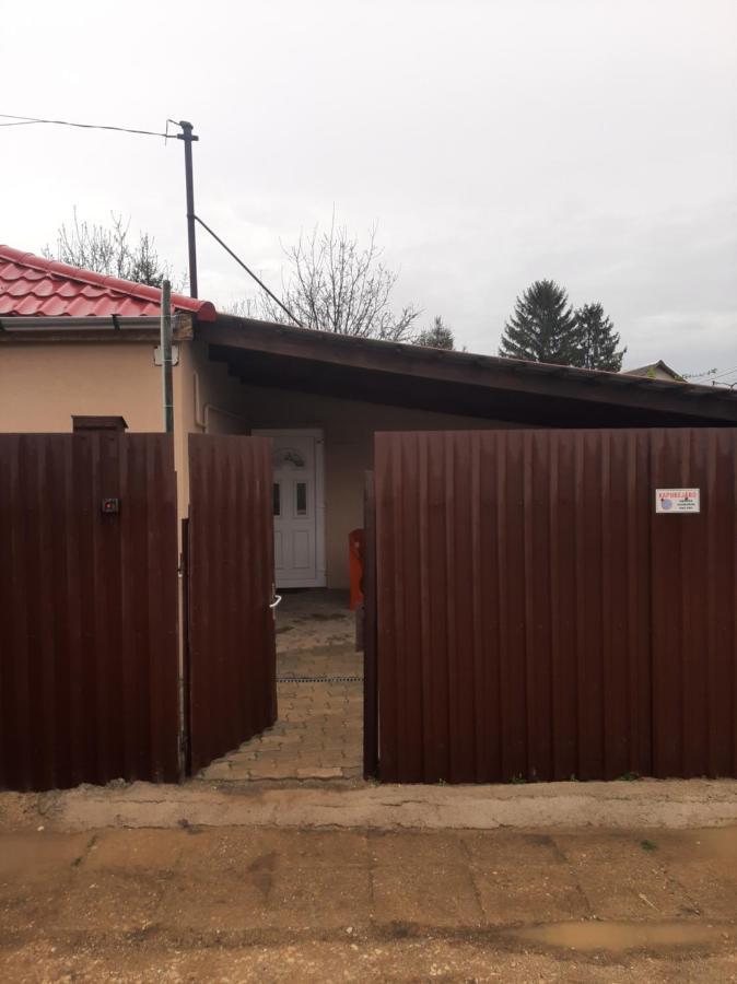 Ferienwohnung Viktoria Vendeghaz Miskolc Exterior foto