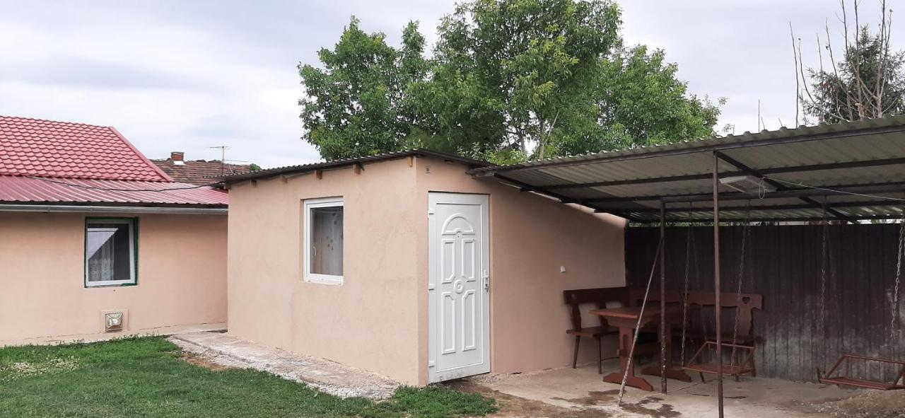 Ferienwohnung Viktoria Vendeghaz Miskolc Exterior foto