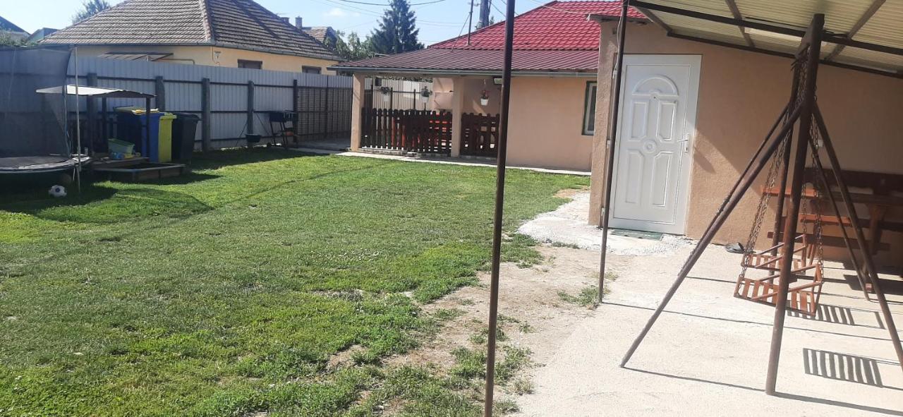 Ferienwohnung Viktoria Vendeghaz Miskolc Exterior foto